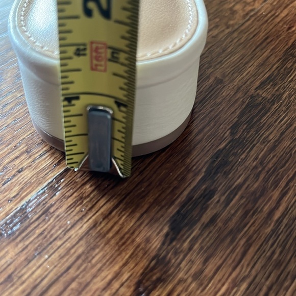 LC Memory Foam Beige Sandals Open Heel Size 8 - Picture 7 of 8